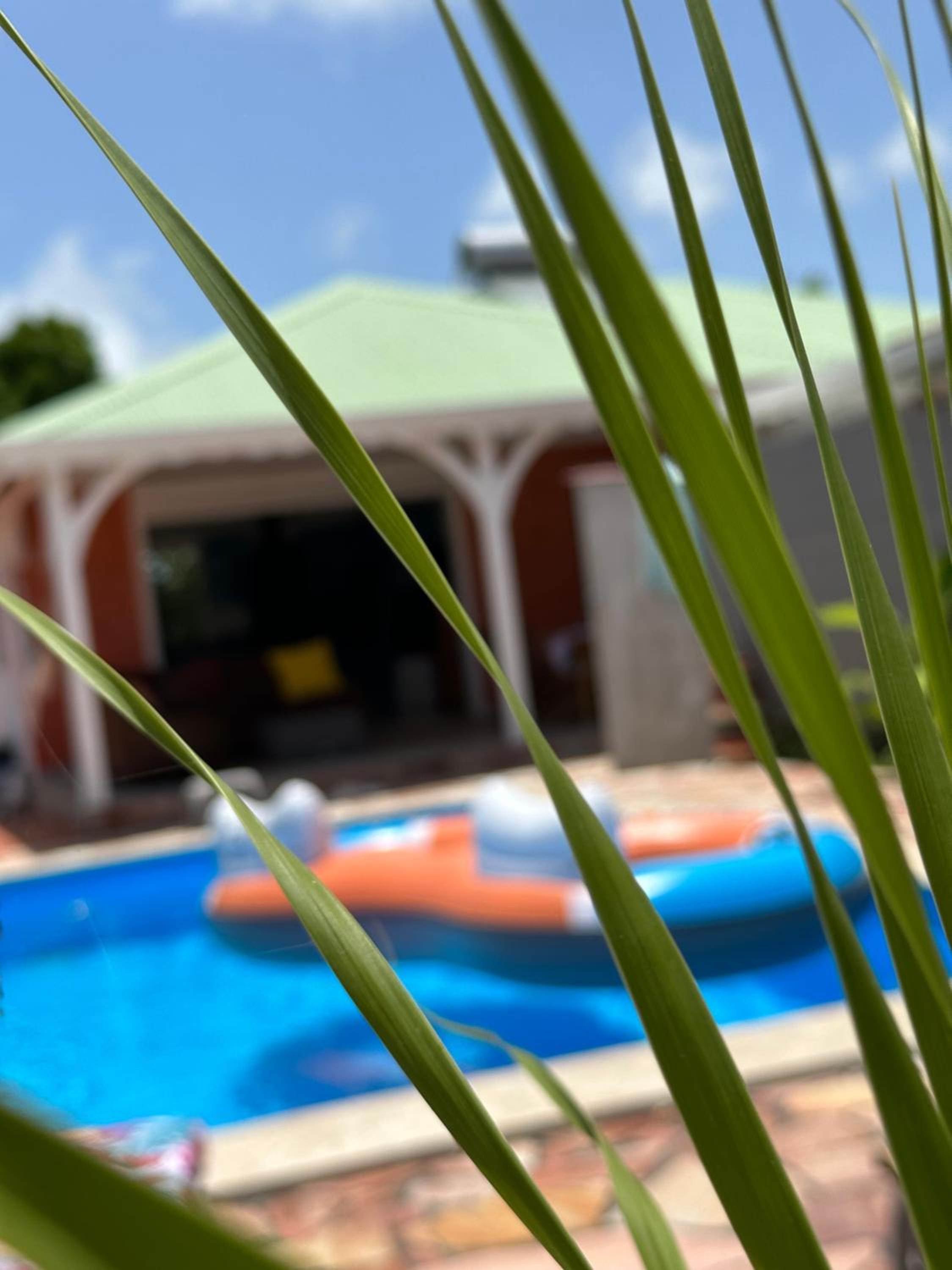 villa avec piscine pour 6 personnes 2 chambres 2 salles de bain view 4