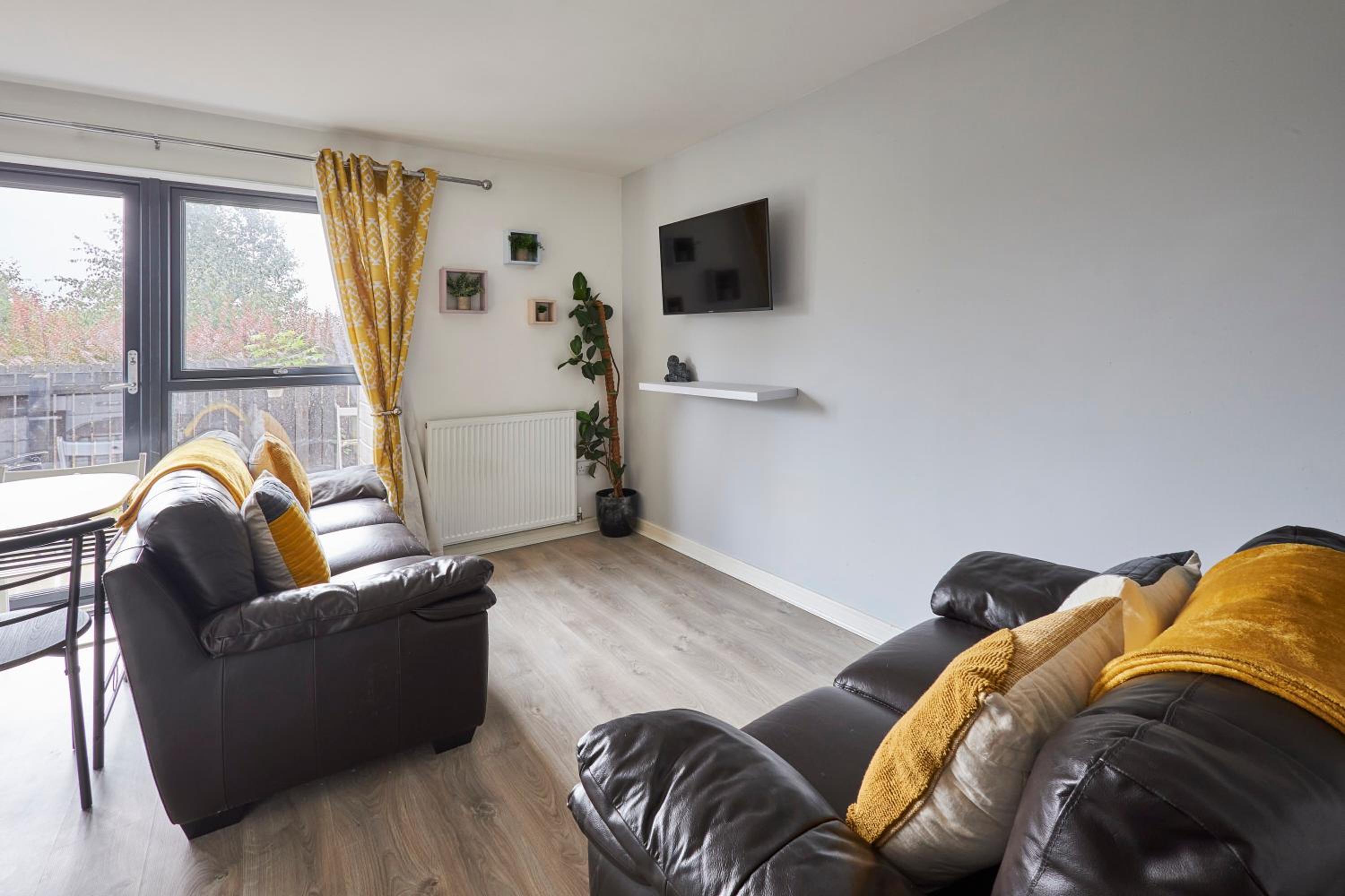 Host & Stay - London Avenue view 4