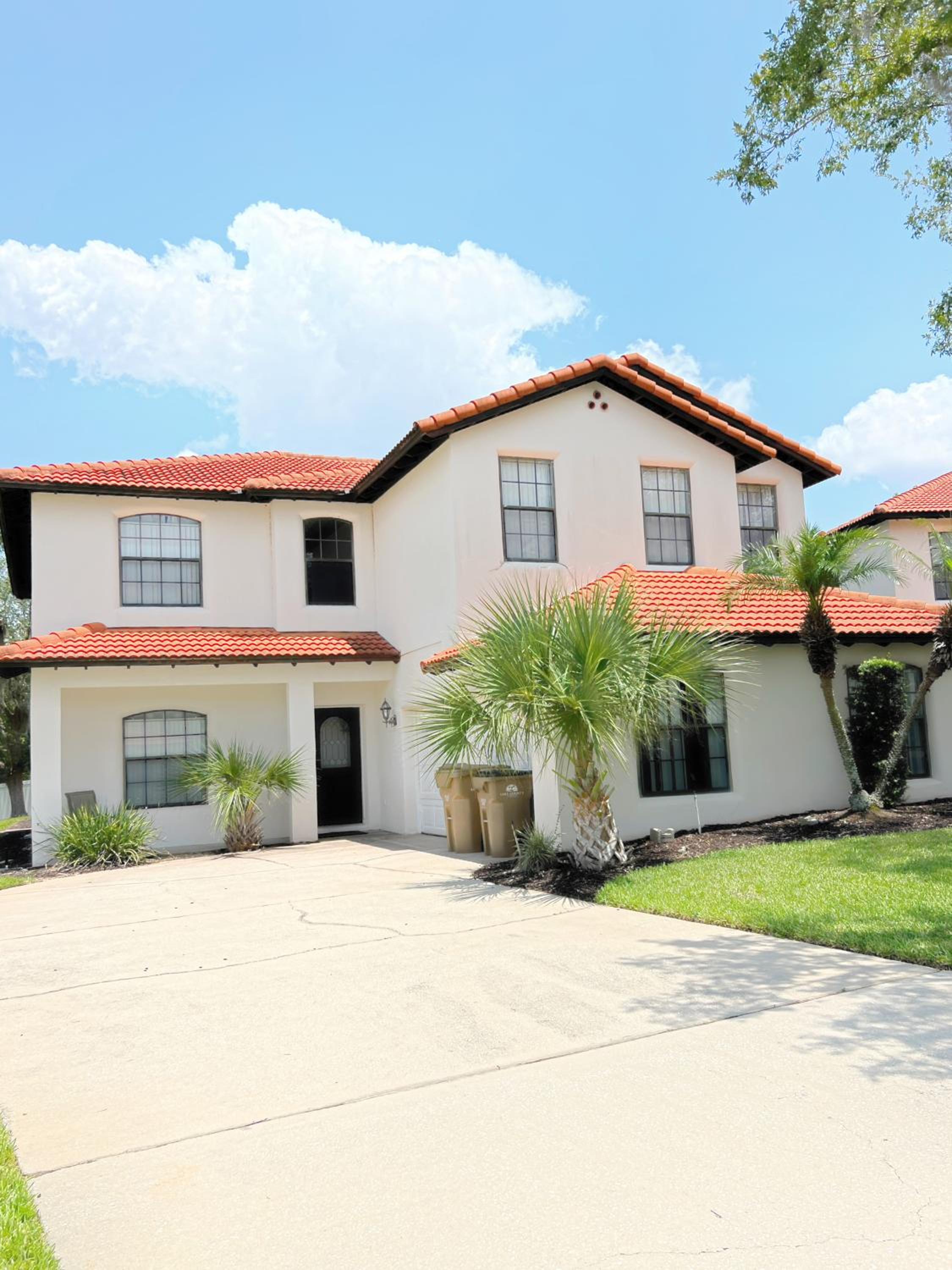 Hotel Gone 2 Florida Vacation Homes - Image 1