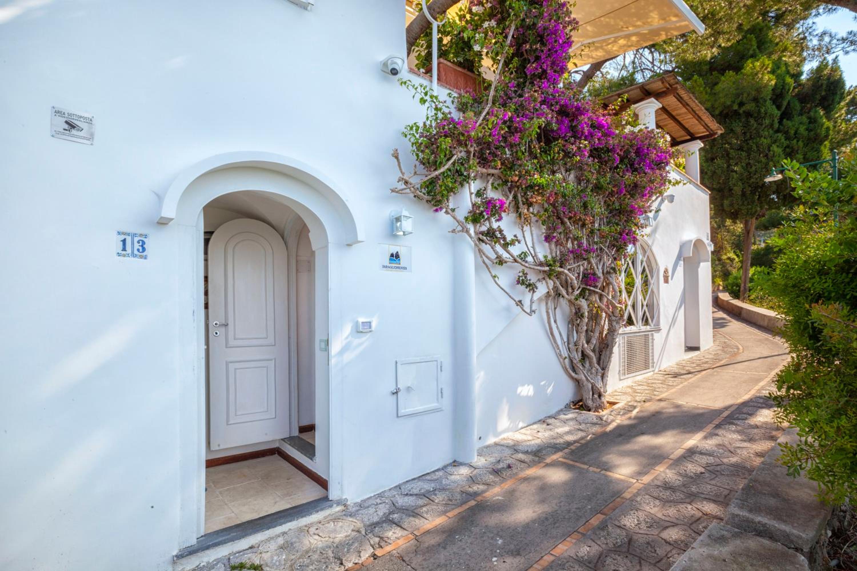 Faraglionensis MonaconeHouse Apartment