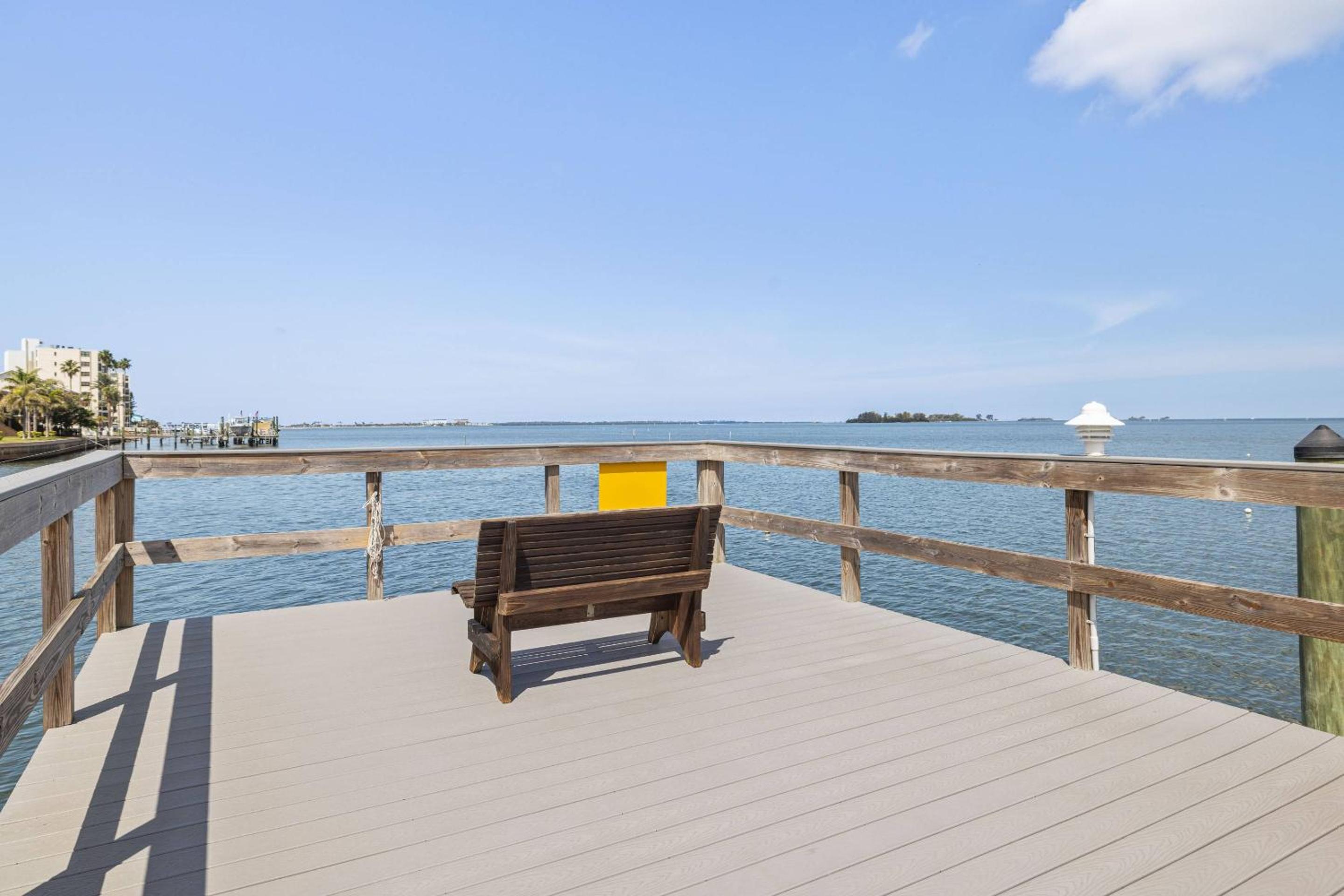 Stunning 2nd Story Views view 4