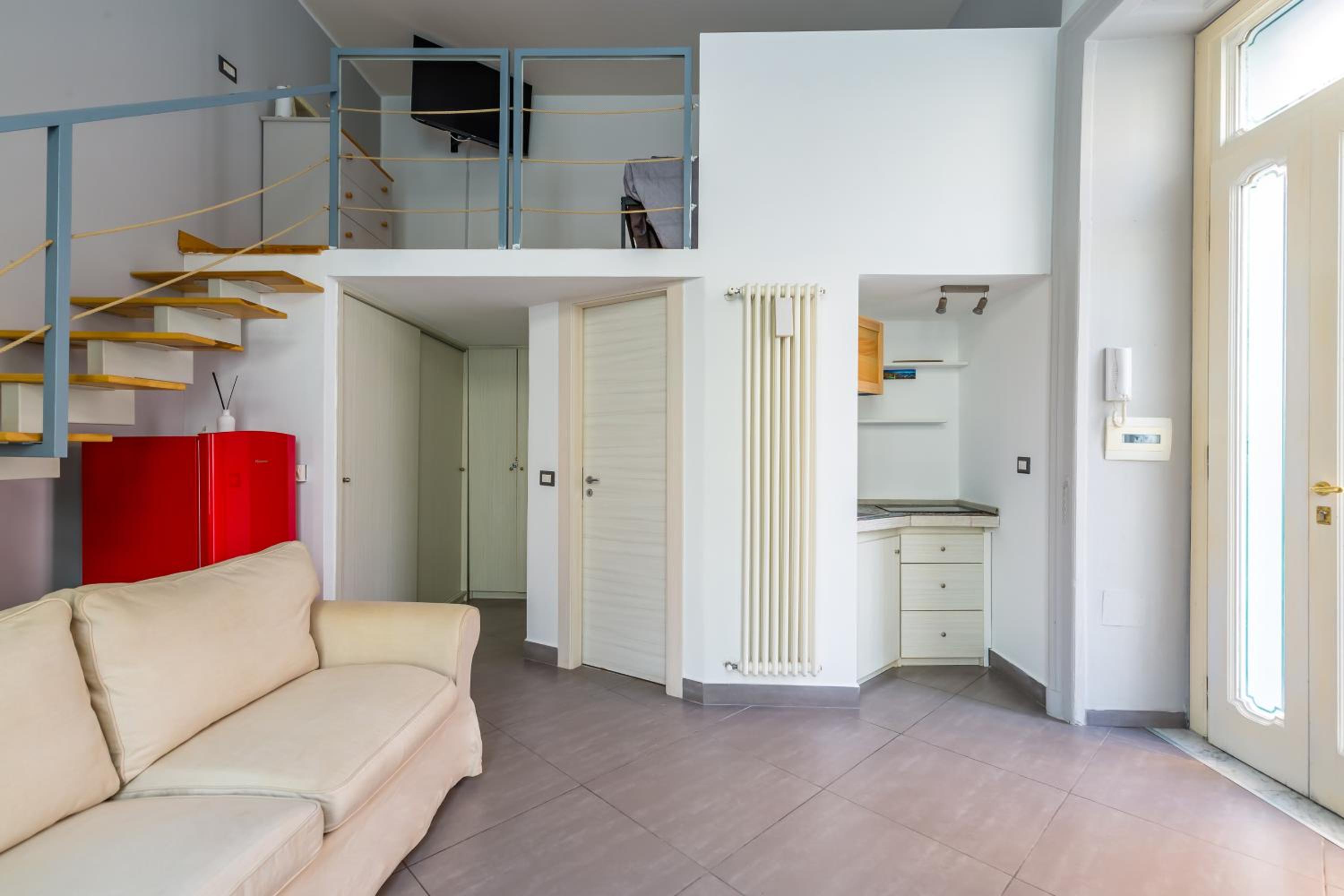 Duplex indipendente vicino al Lungomare Caracciolo