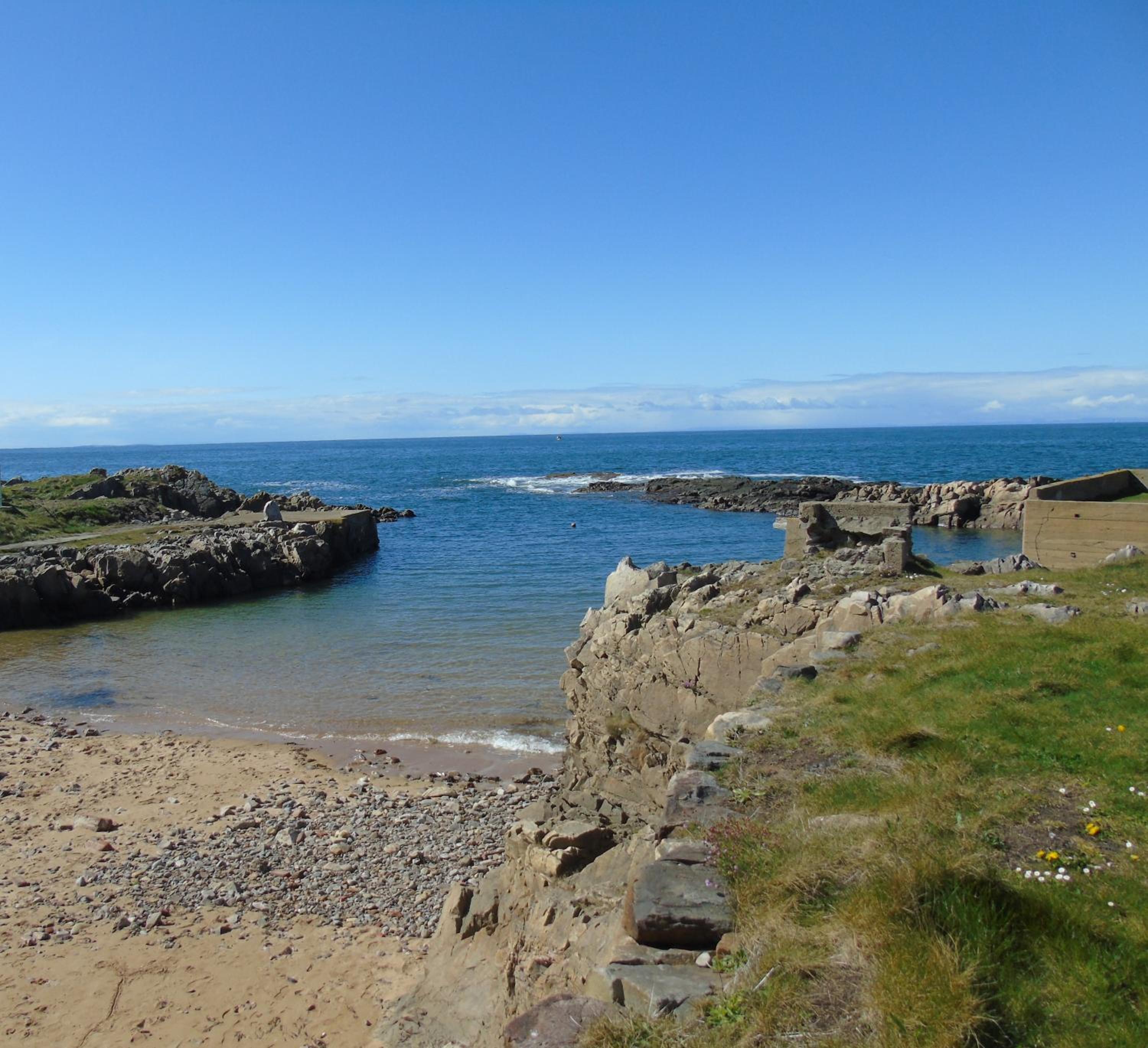 Seafront holiday home in Findochty view 2