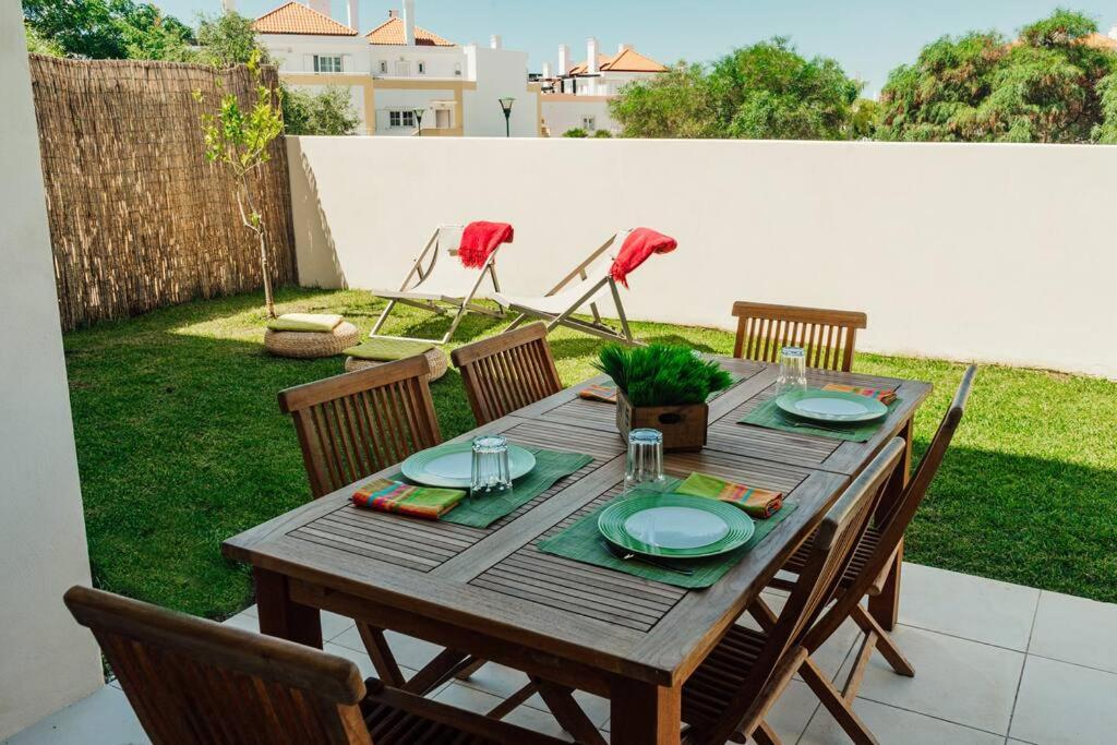 2BR Apt w- Private Garden, Pool, Gym & Parking view 5