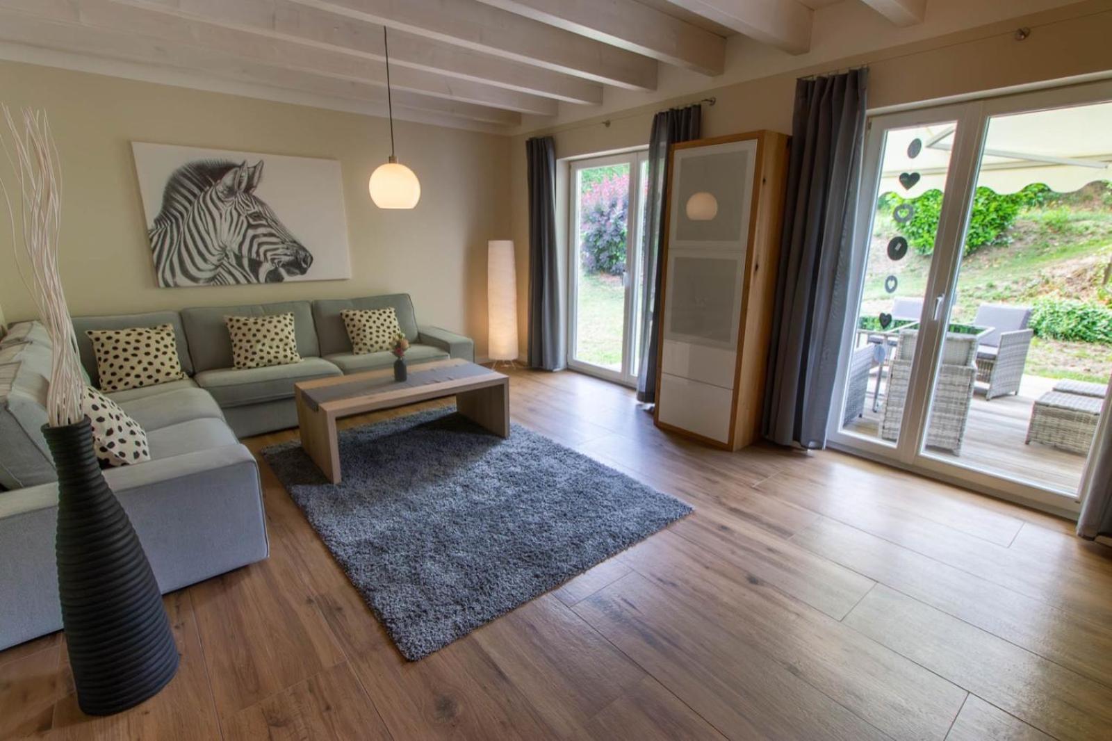 Ferienhaus Moselhöhe - 2023 neu renoviert, mit Design-Ausstattung & großem Garten