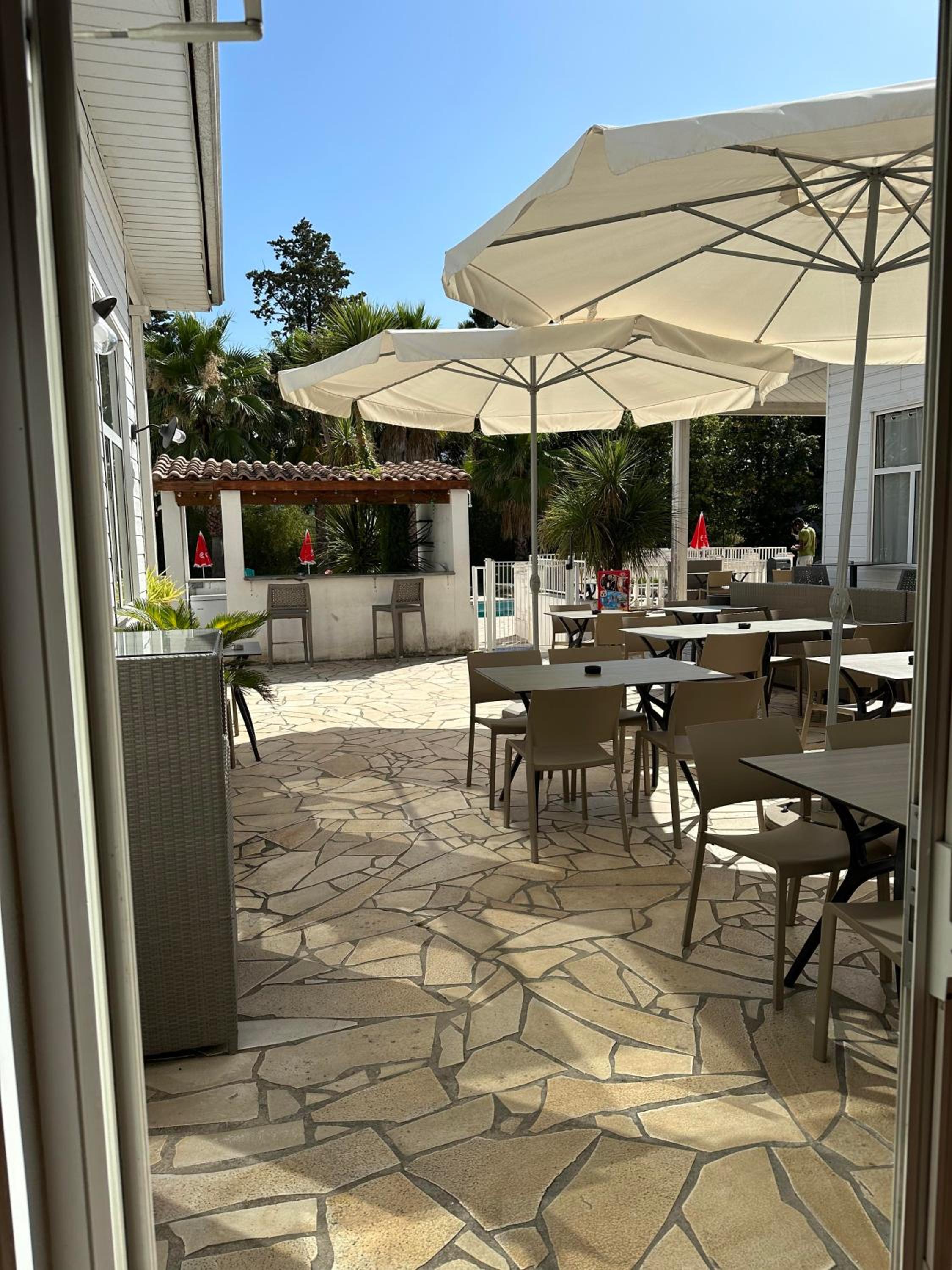 Lattes Vacations - Hotel  Restaurant Le Mejean - Parc des Expositions - Property Image 4