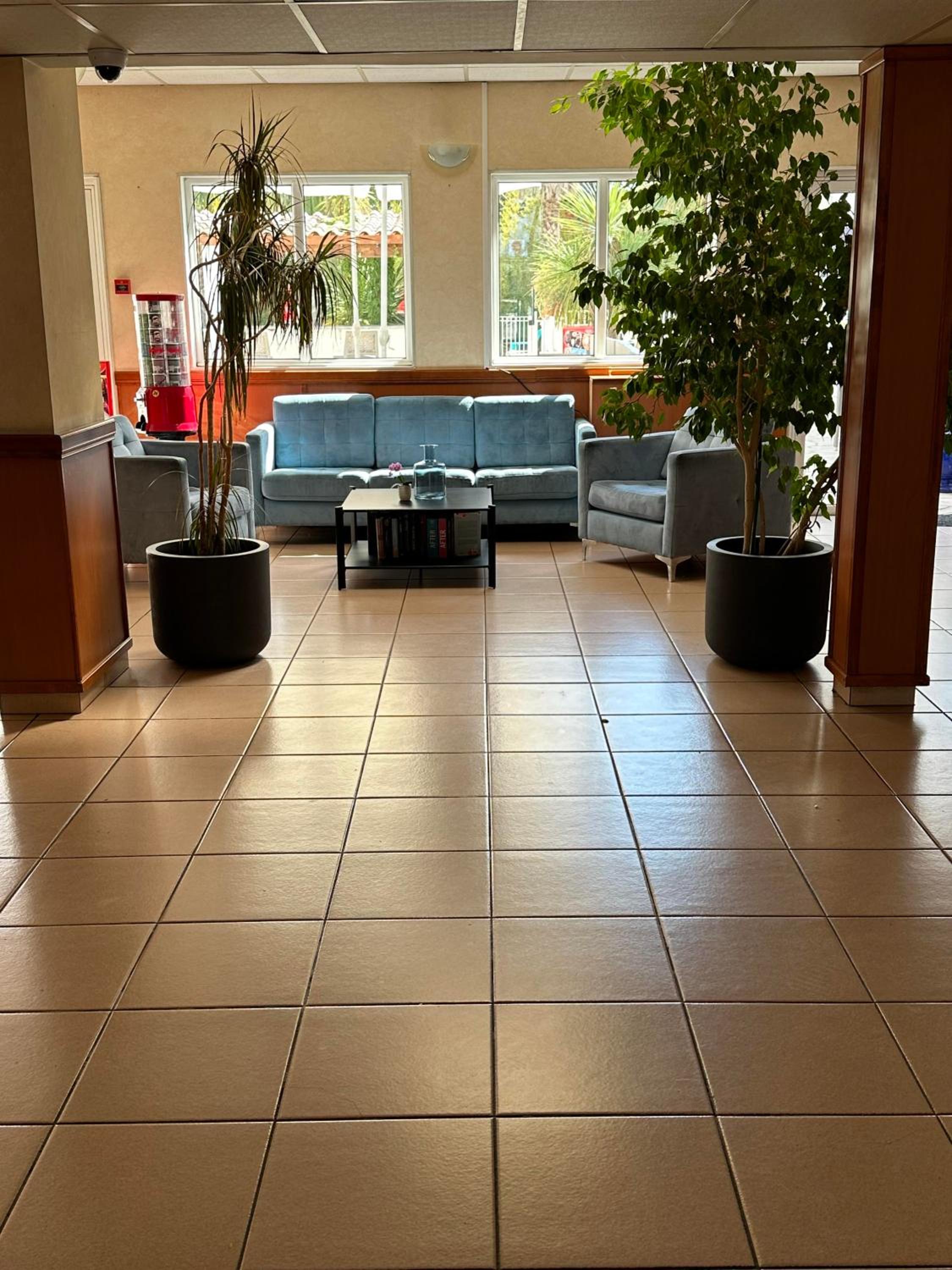 Lattes Vacations - Hotel  Restaurant Le Mejean - Parc des Expositions - Property Image 3
