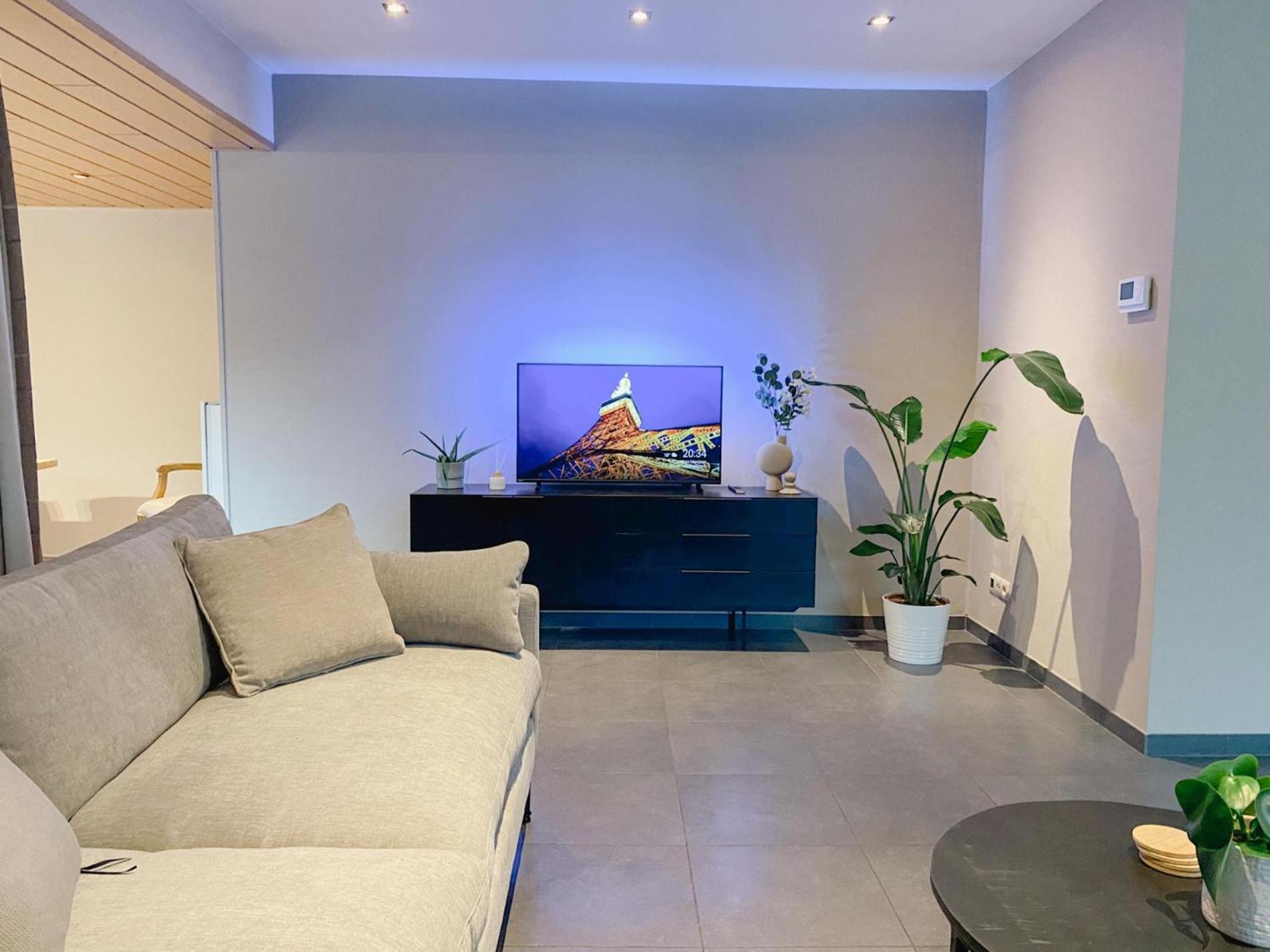 8P 4B Beautiful Villa with swimming pool in Zonhoven