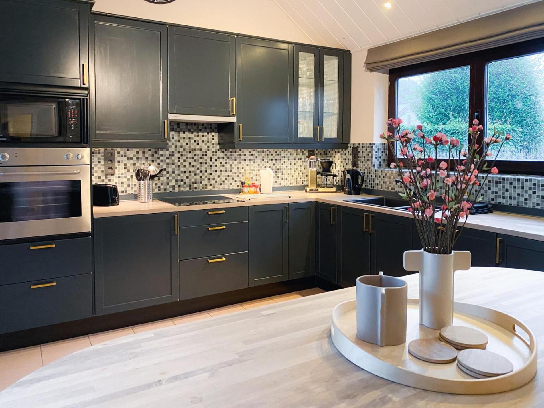 8P 4B Beautiful Villa with swimming pool in Zonhoven
