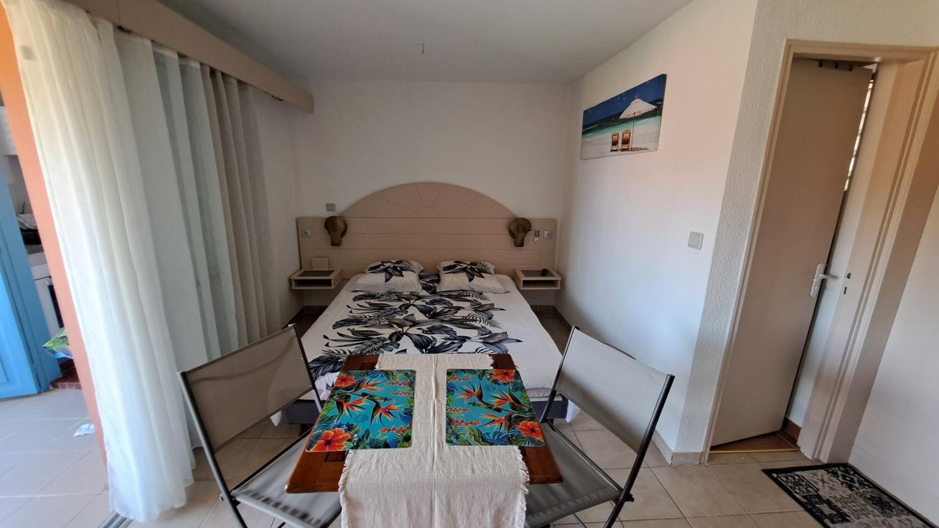 studio plage de l'anse caritan view 4