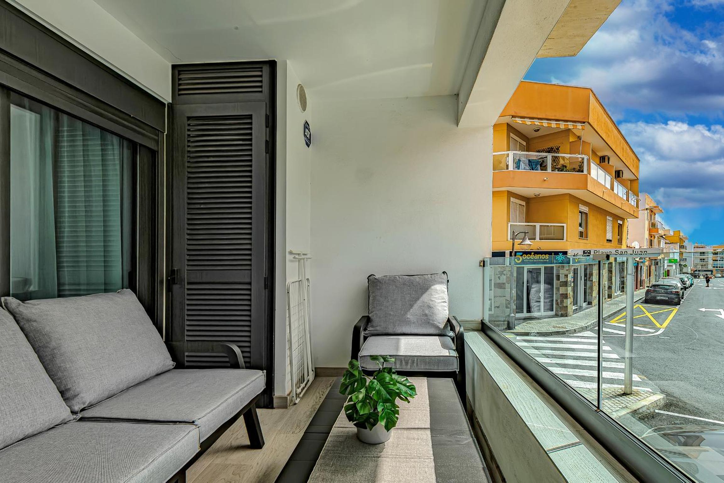 Luxury 2bedroom apartment on San Juan Beach view 4
