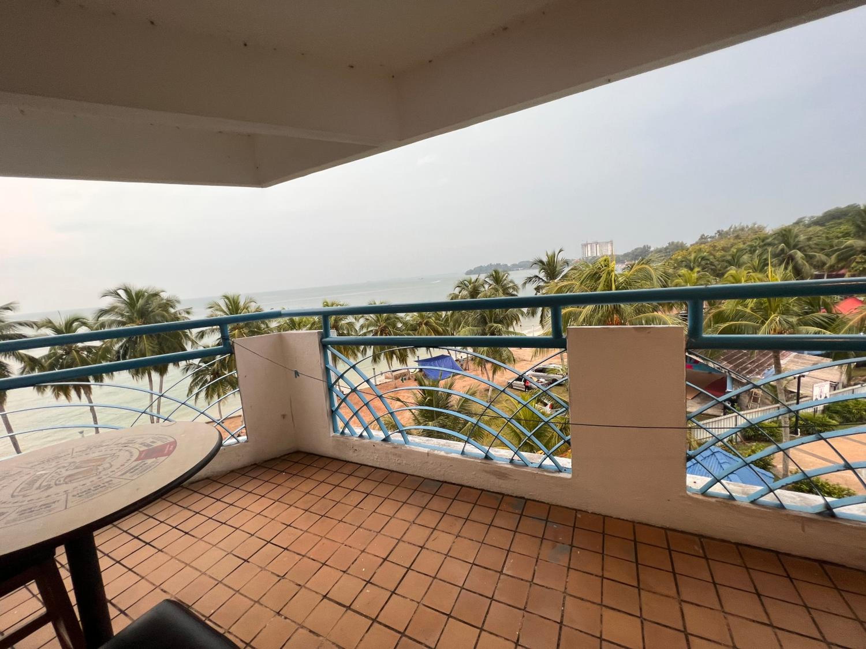 Beachfront Unit at Seri Bulan , Pantai Teluk Kemang view 2