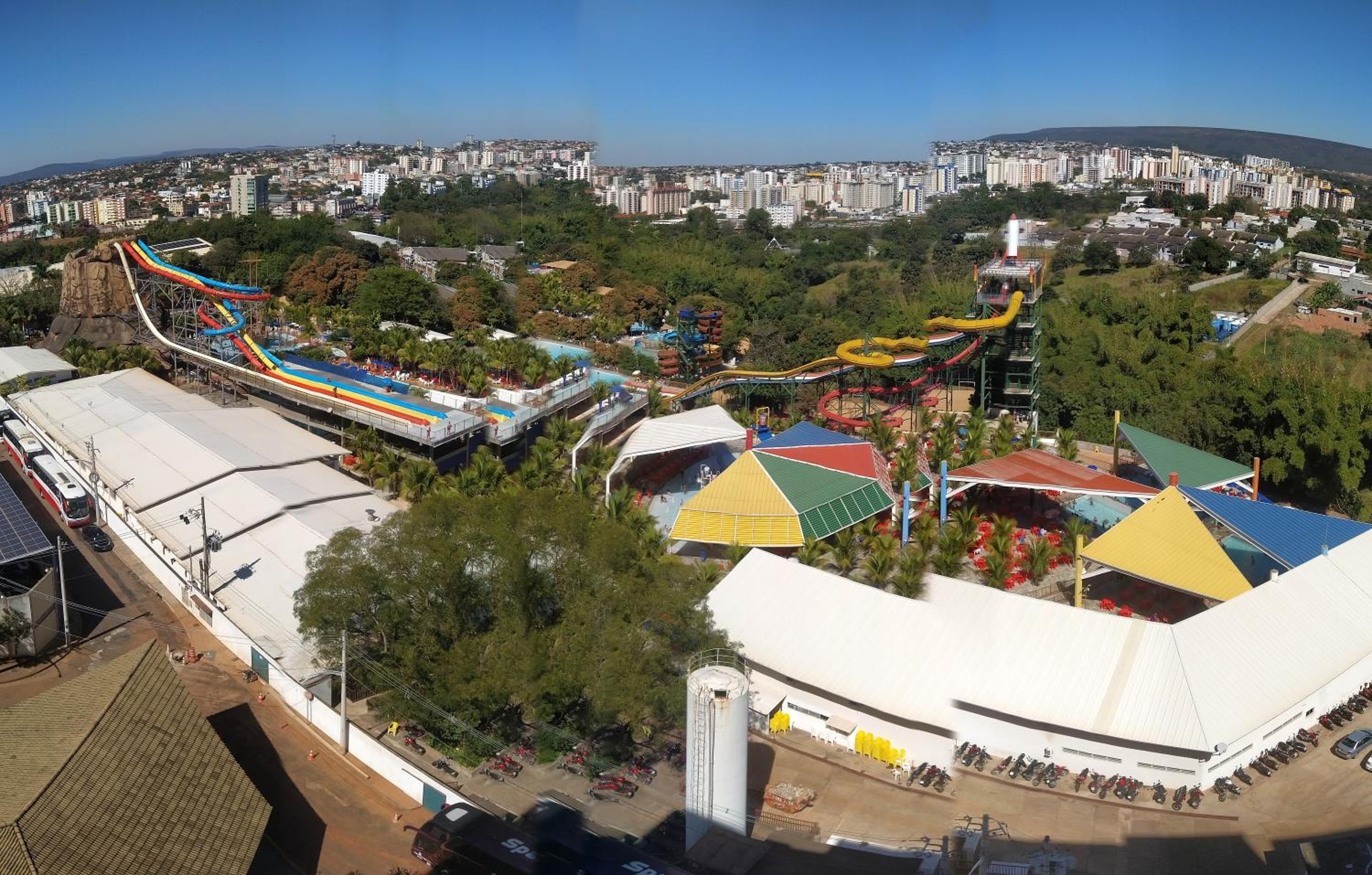 SPAZZIO diRoma Com PARK Acqua e Splash INCLUSO em caldas novas
