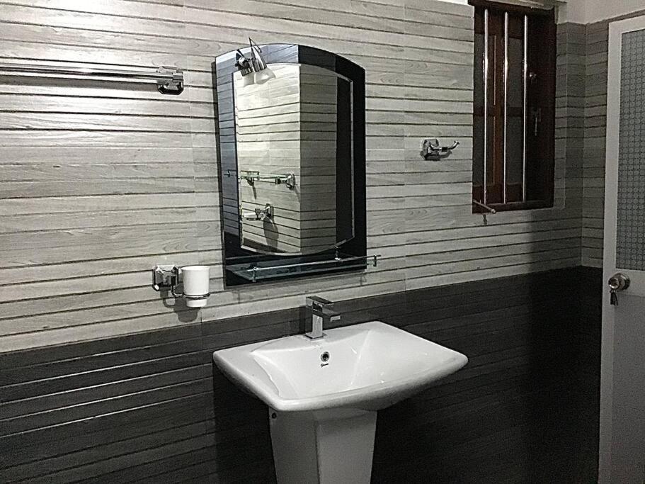 Private annex, 2 beds/2 rooms view 2
