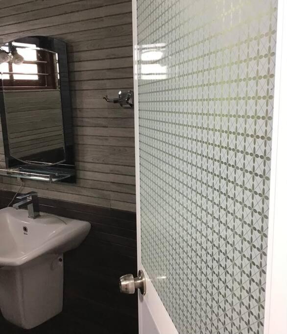 Private annex, 2 beds/2 rooms view 3