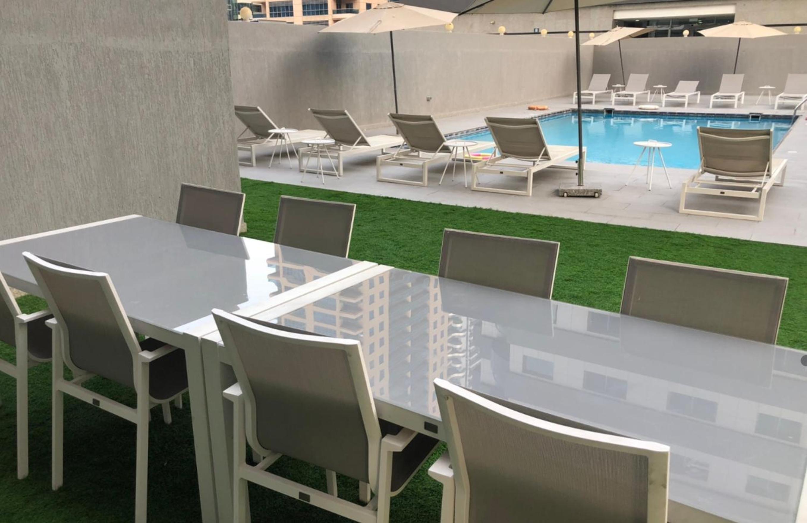 Luxury Room with Marina view close to JBR Beach and Metro with Shared Kitchen