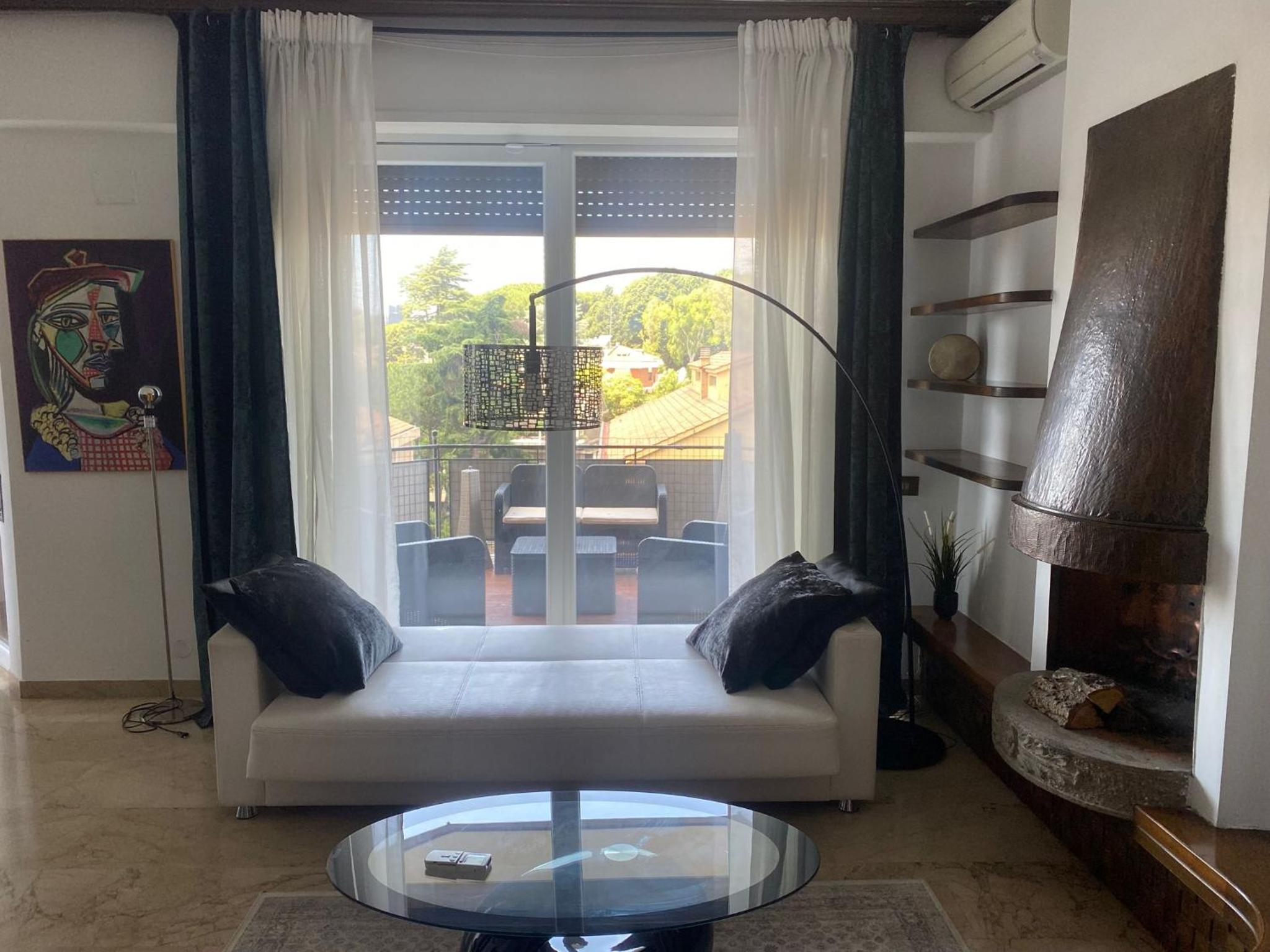 Eur Centro lux apartment con camino