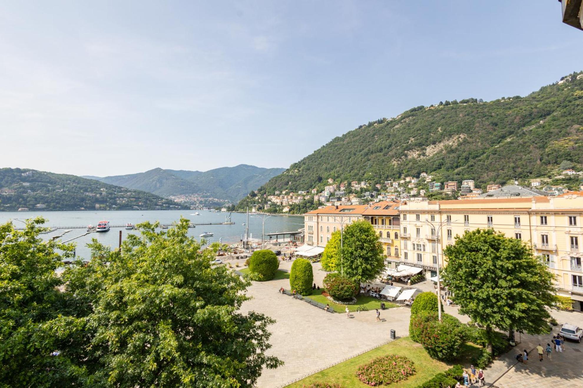 Hotel Piazza Cavour Lake View - by MyHomeInComo - Image 1