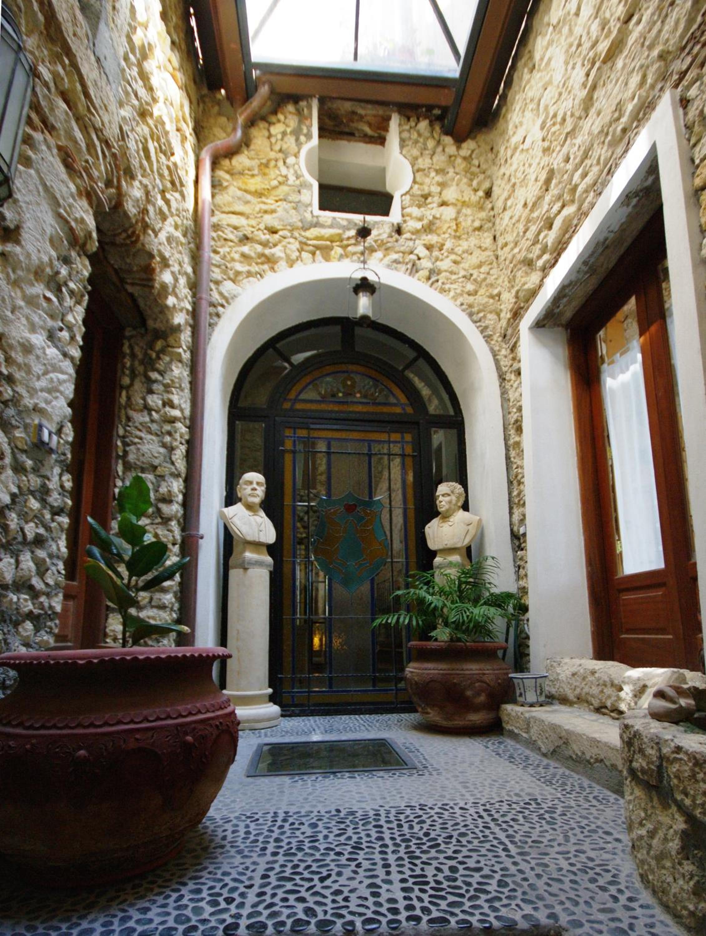 Palazzo Lupis B & B Grotteria Calabria Italia view 2