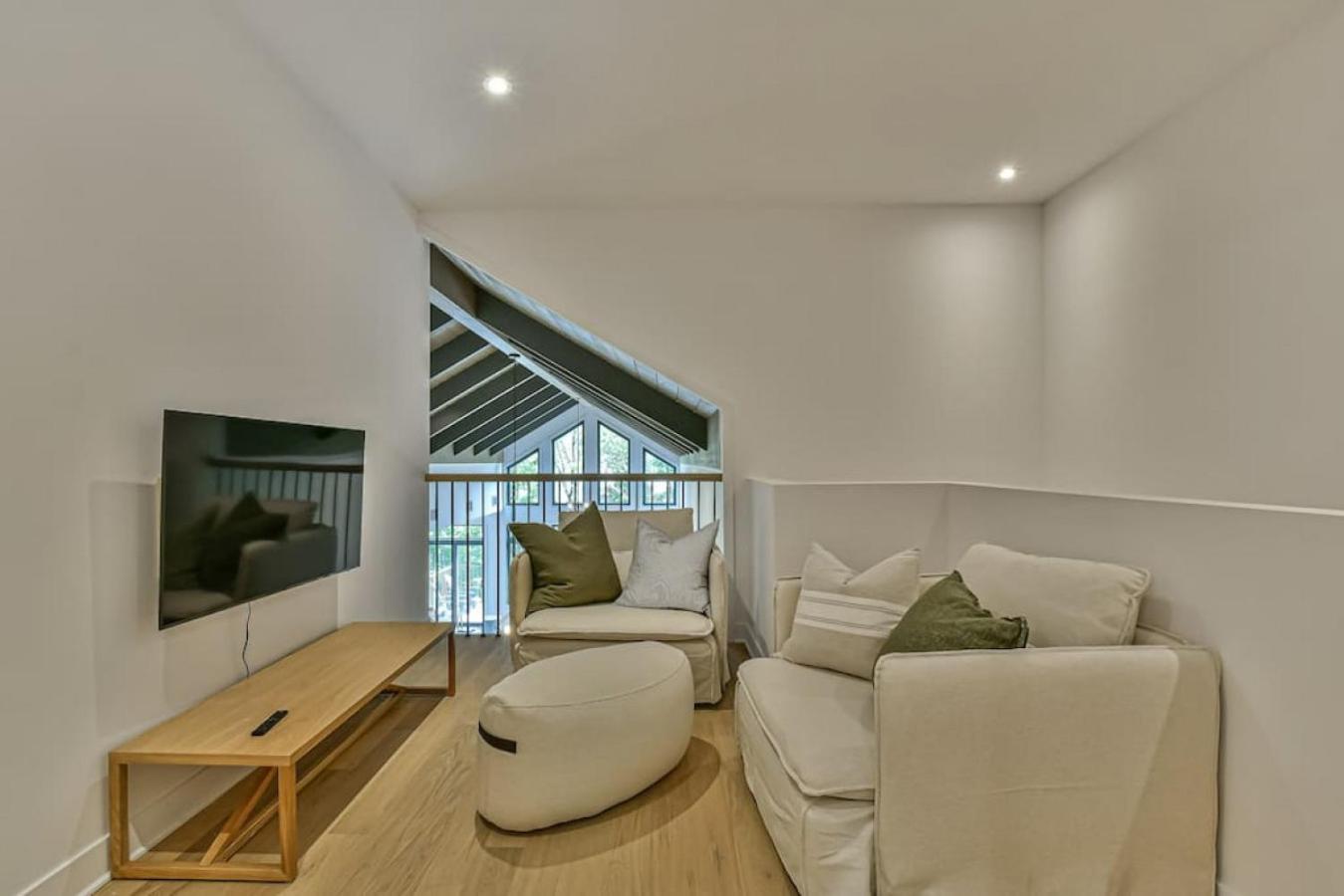 203 Verbier Building 7 - 5BR Tremblant Lux Condo Close to Everything