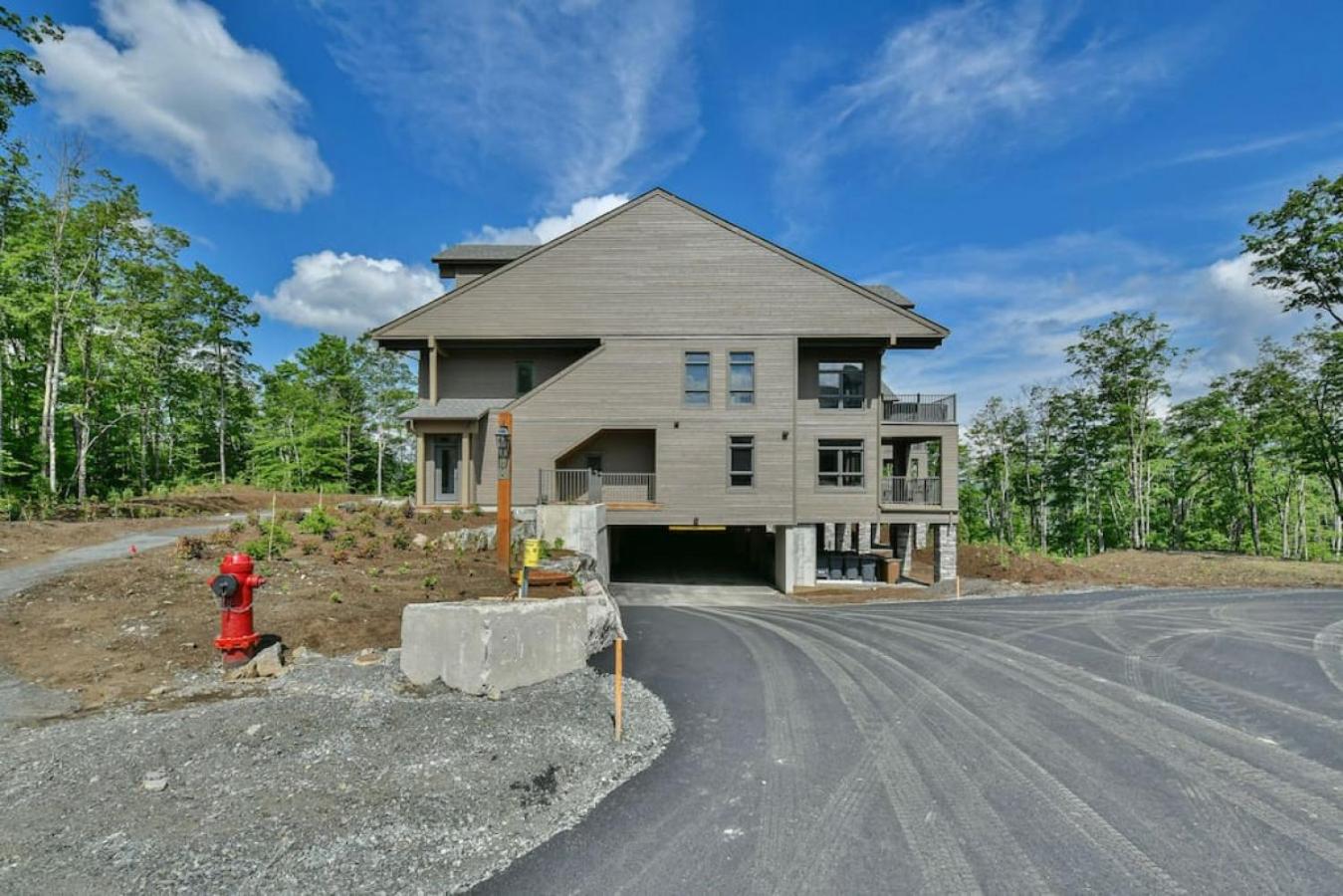 203 Verbier Building 7 - 5BR Tremblant Lux Condo Close to Everything
