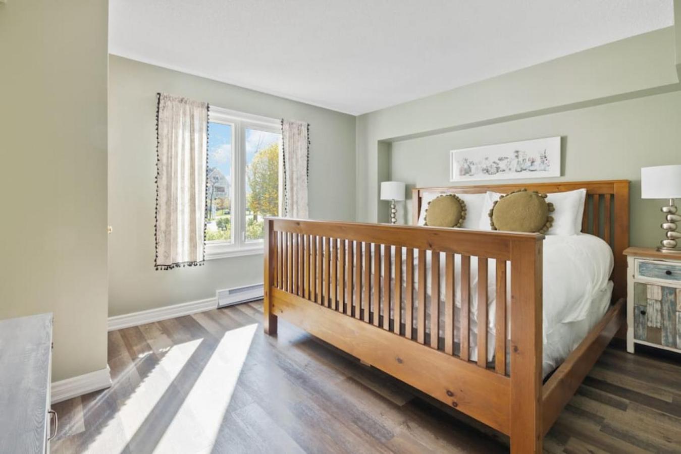 3BR Bright Mountain View Condo at Blue on Monterra