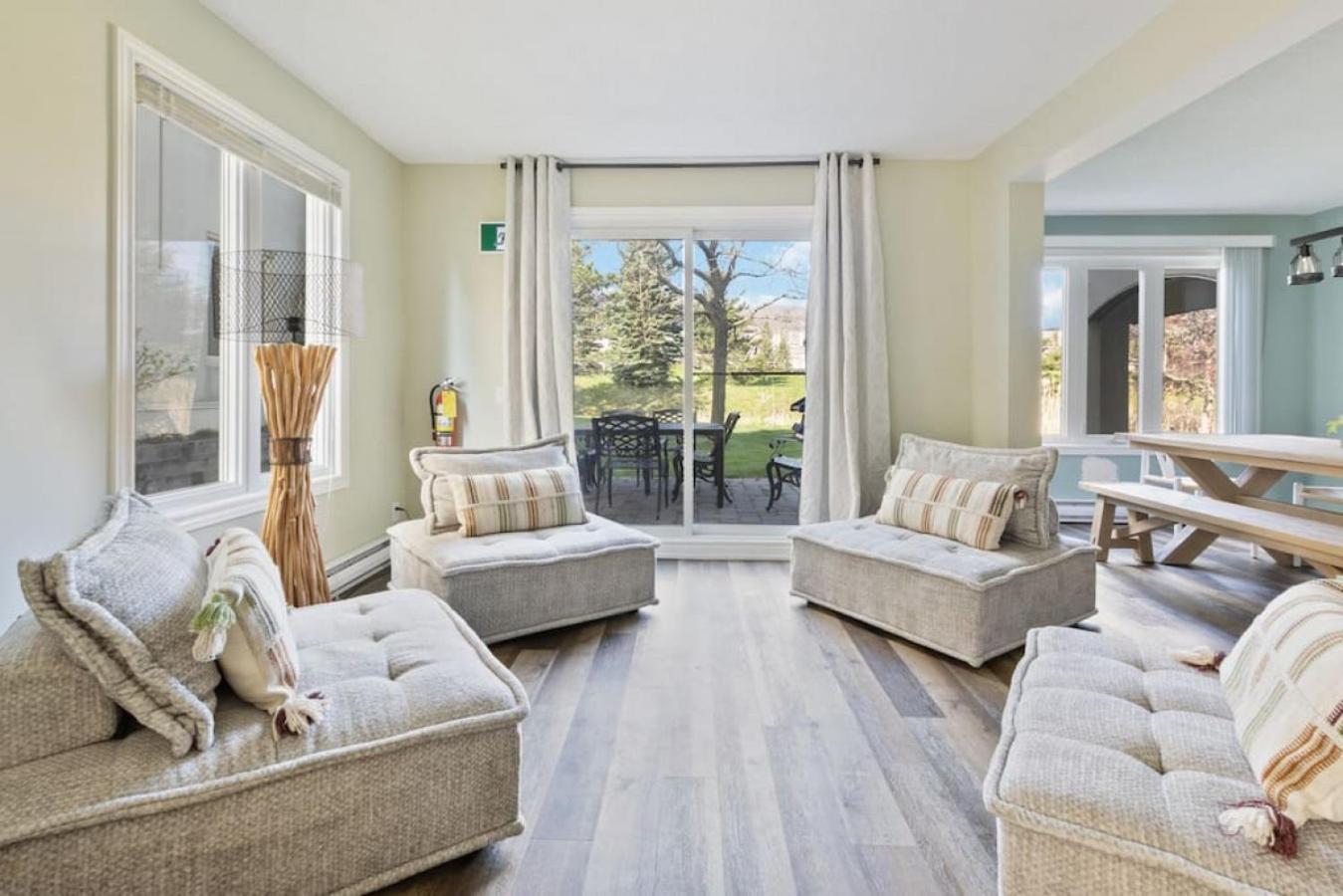 3BR Bright Mountain View Condo at Blue on Monterra