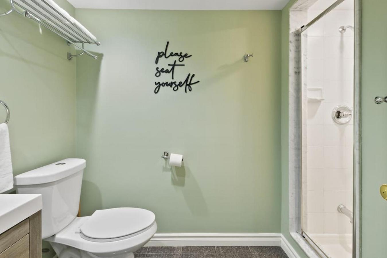3BR Bright Mountain View Condo at Blue on Monterra