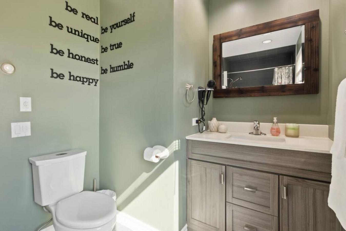 3BR Bright Mountain View Condo at Blue on Monterra