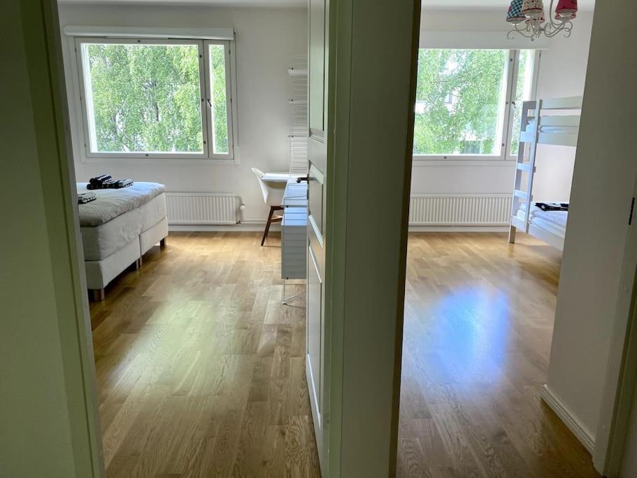 2 br apartment w/ balcony, wifi, parking view 4