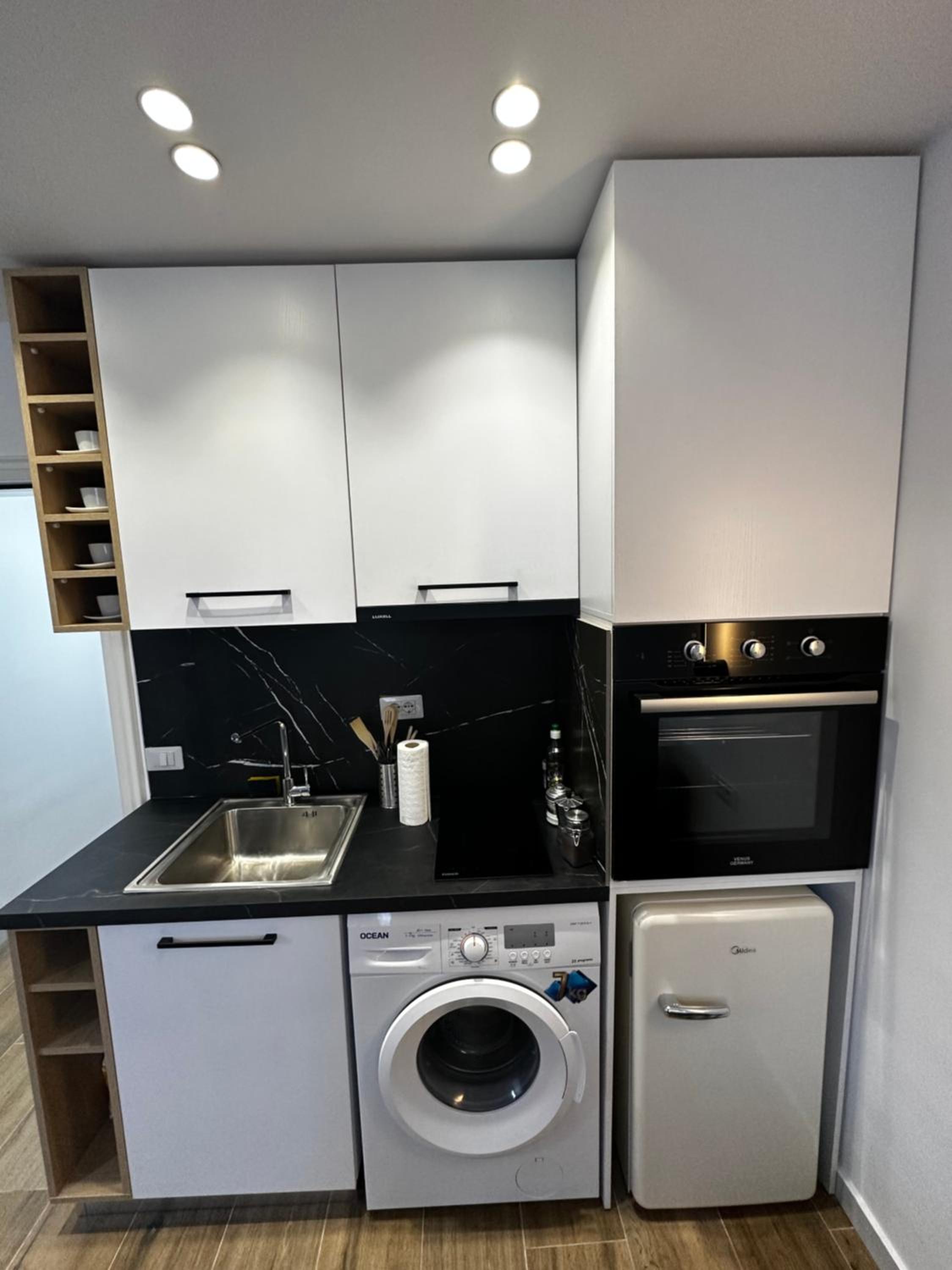 Alvi Apartment