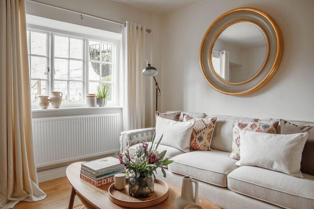 Stylish Painswick Getaway