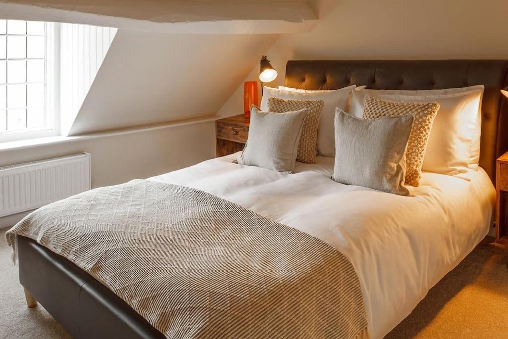 Stylish Painswick Getaway
