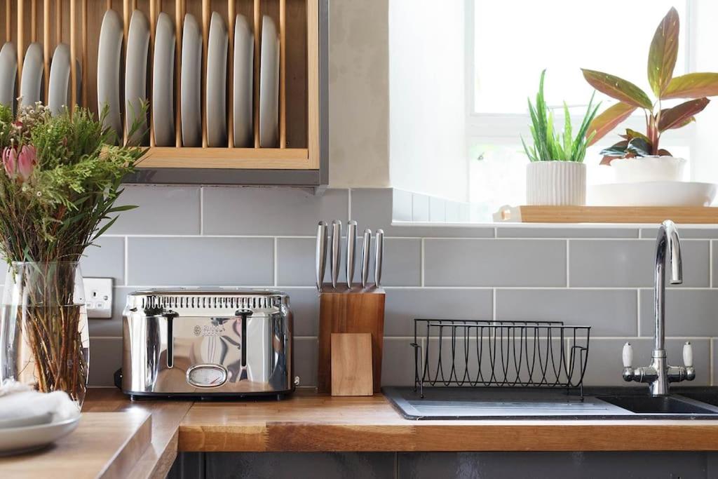 Stylish Painswick Getaway