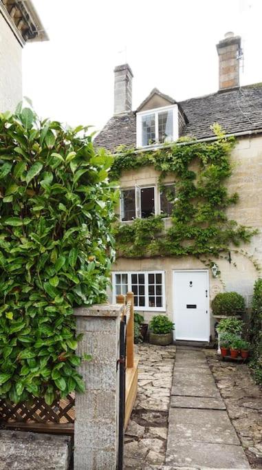 Stylish Painswick Getaway