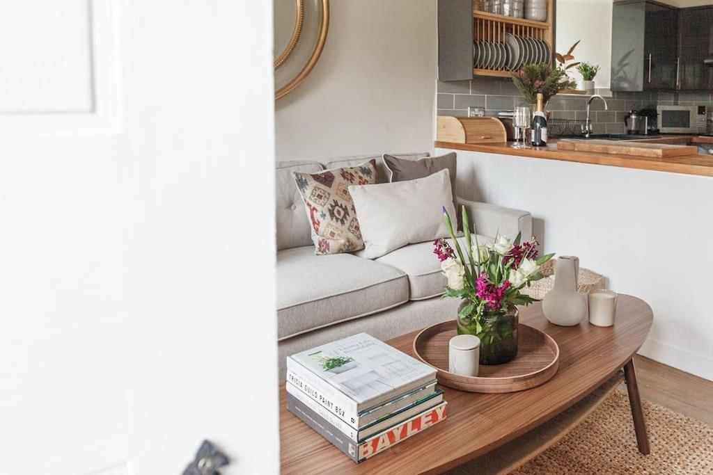 Stylish Painswick Getaway