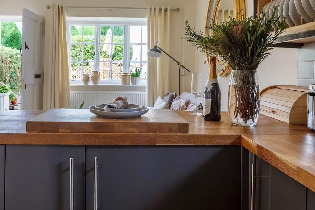 Stylish Painswick Getaway