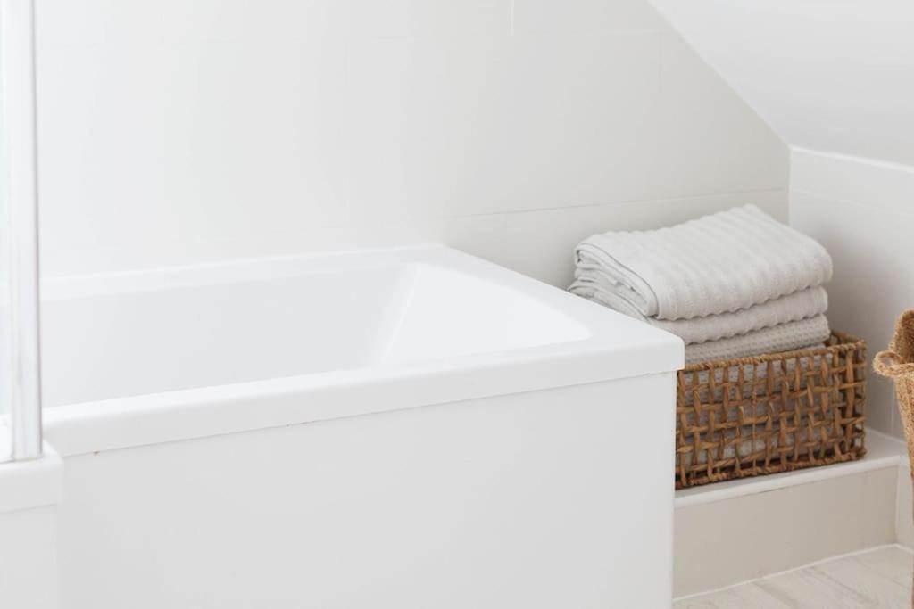 Stylish Painswick Getaway