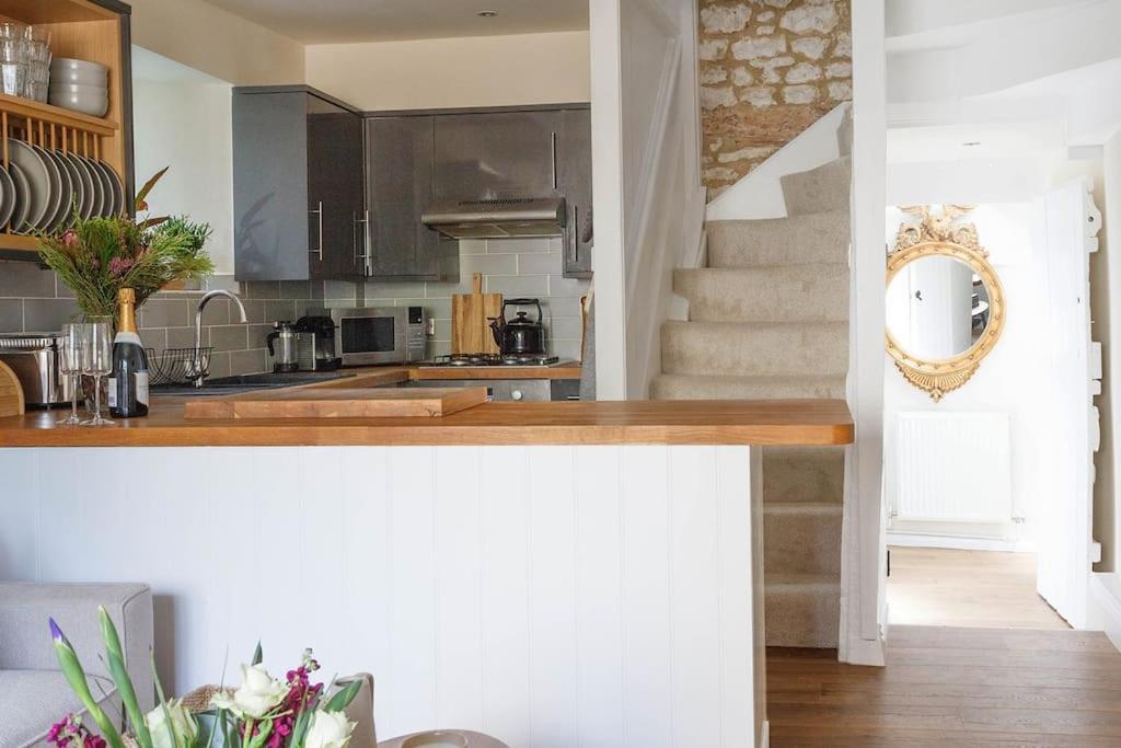 Stylish Painswick Getaway
