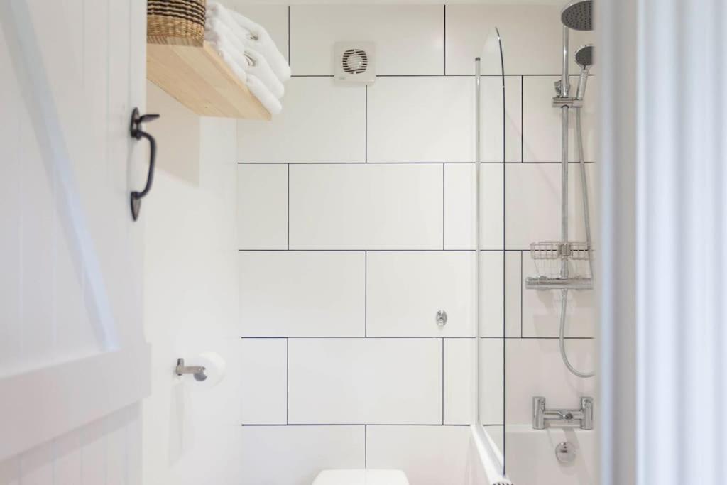 Stylish Painswick Getaway