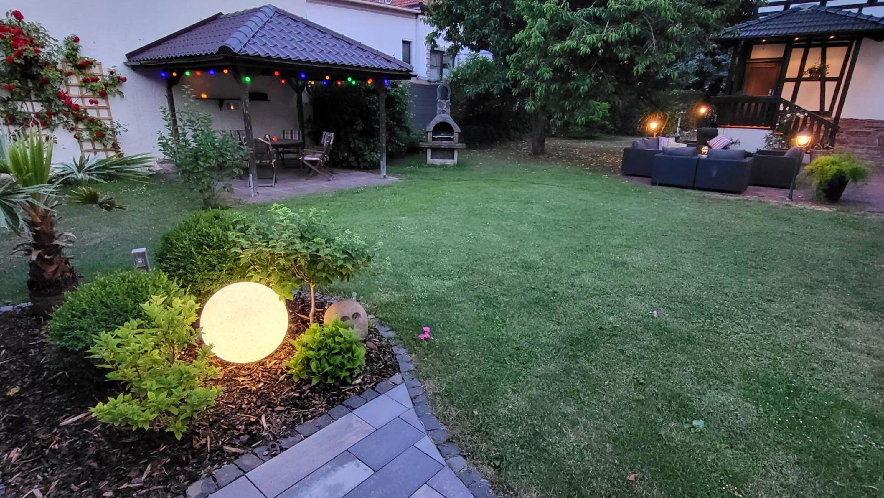 Apartments am Saalebogen mit Gartenterrasse, Grillkamin und freie Parkplätze