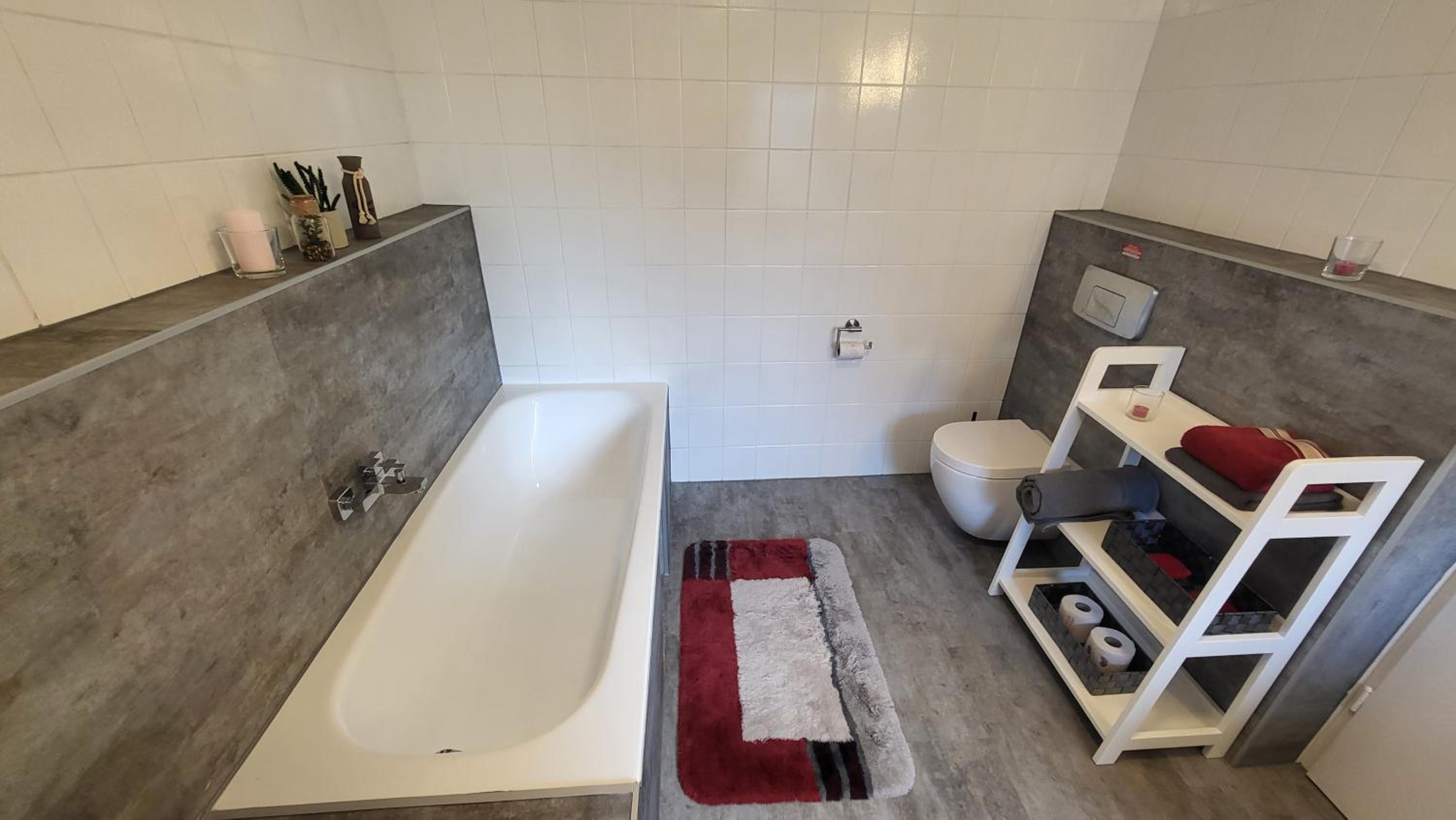 Apartments am Saalebogen mit Gartenterrasse, Grillkamin und freie Parkplätze