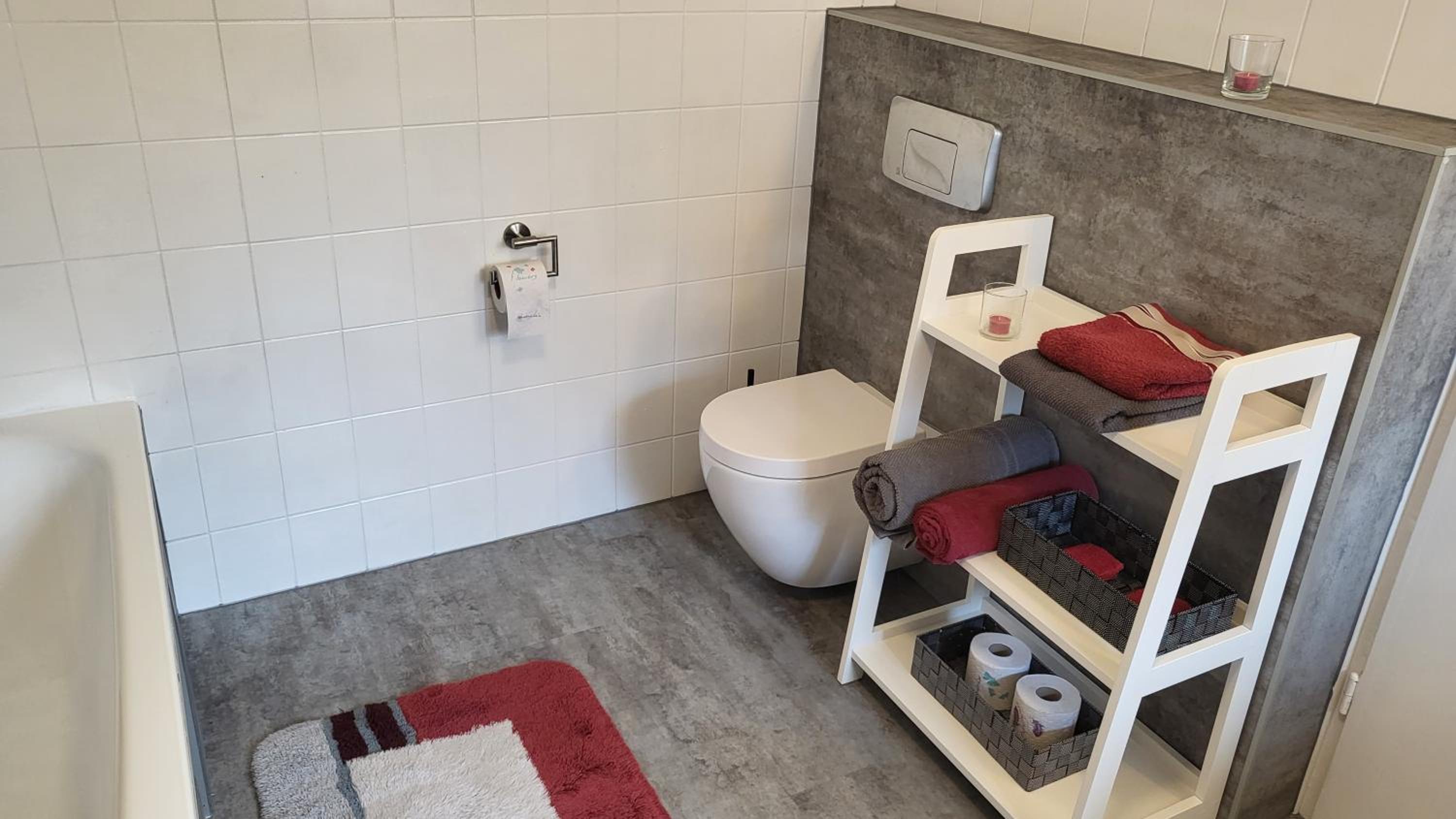 Apartments am Saalebogen mit Gartenterrasse, Grillkamin und freie Parkplätze