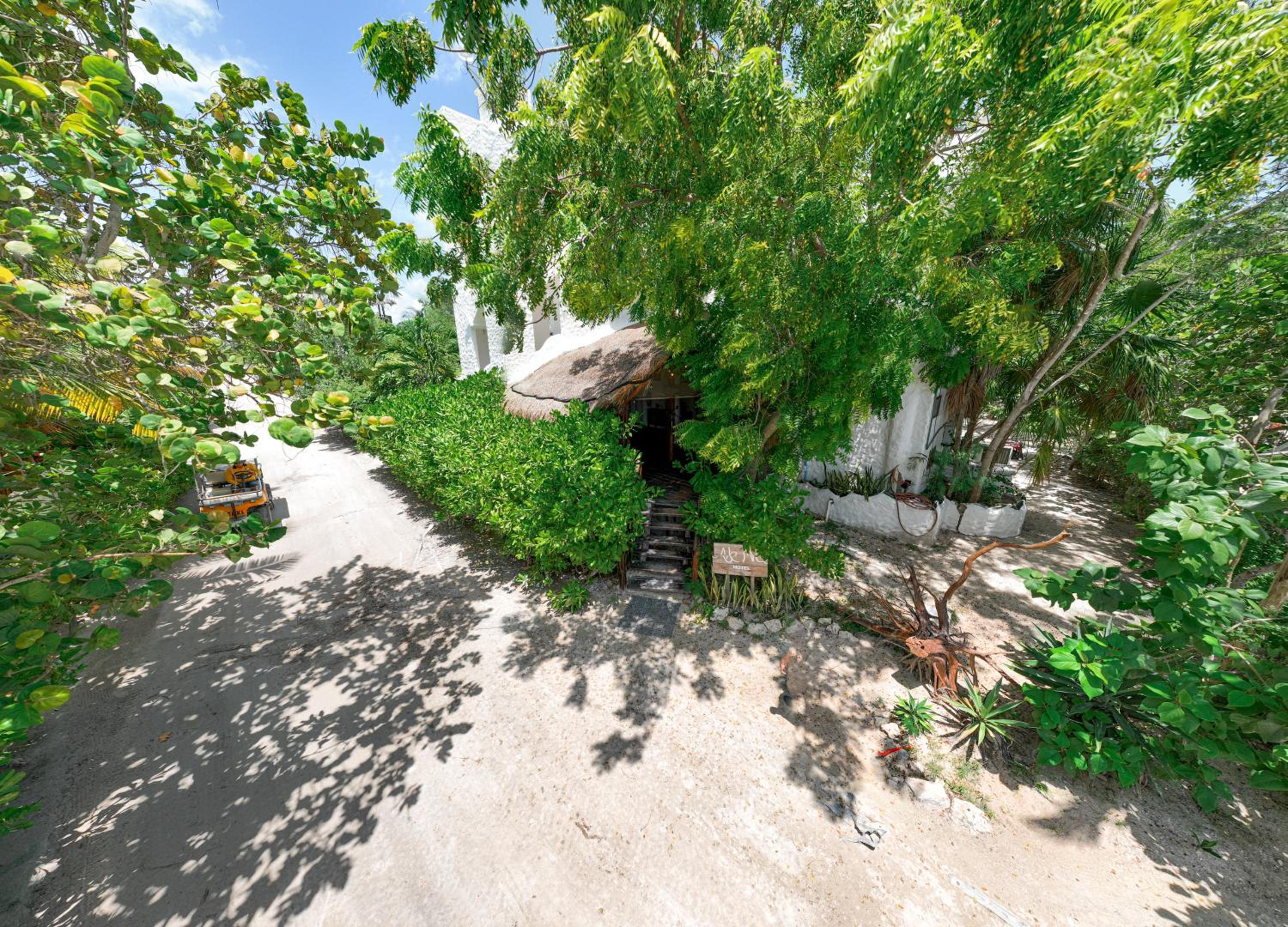 Hotel Ak'Na Holbox - Image 1