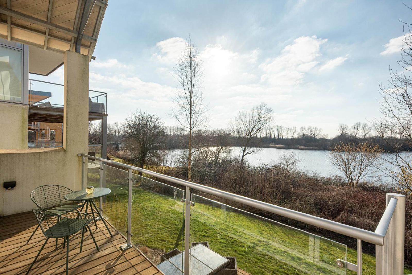Lakeside property with spa access on a nature reserve Owls Hoot HM69 view 4