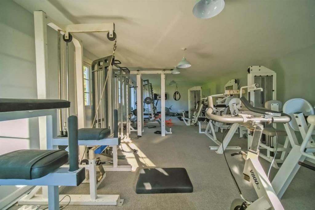 -- Huge -- 5-bedroom home & Private Gym by Tailored Accommodation view 2
