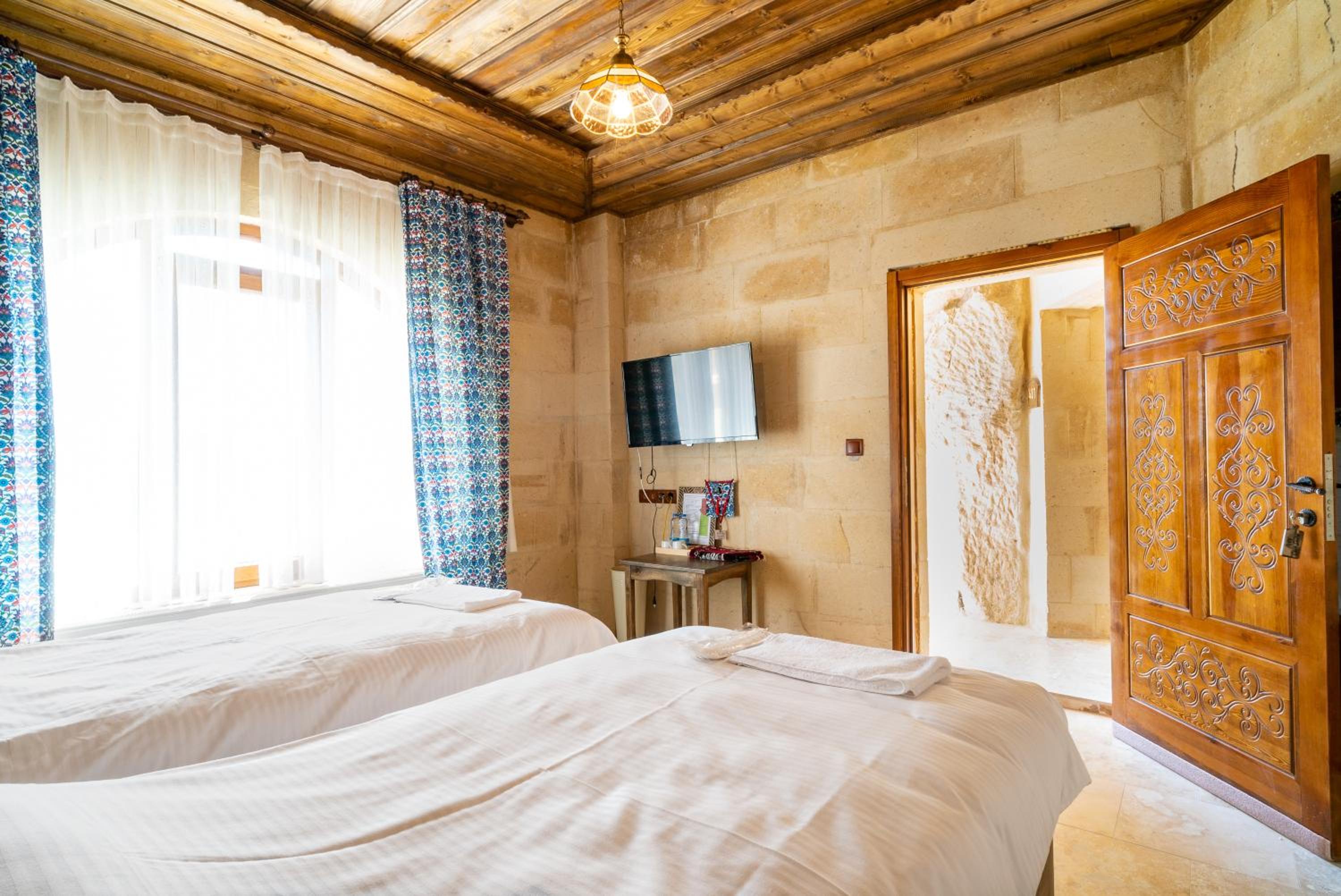 Cappadocia inans Cave 11