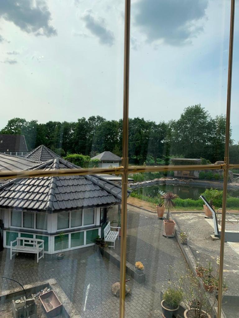 IQBAL-Hütte (die Moorperle)