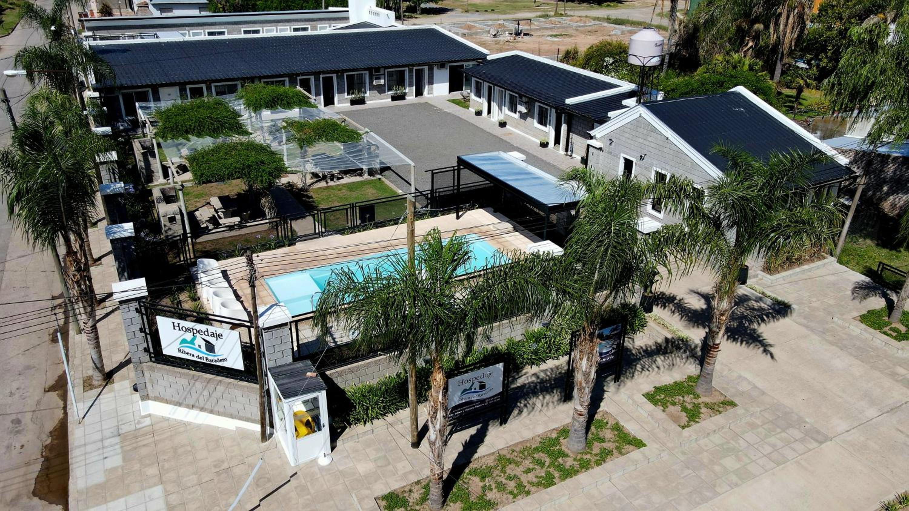 Apart Hotel Ribera del Baradero - Pileta Climatizada