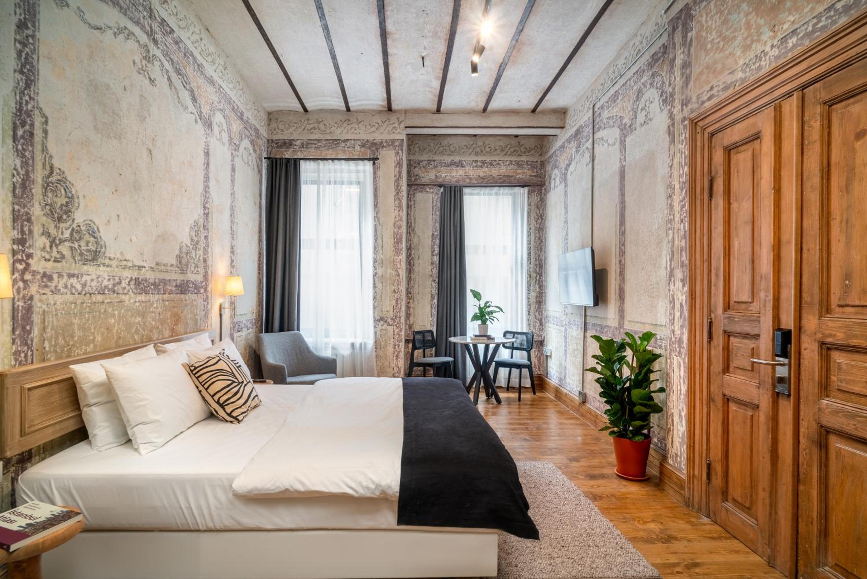 Urban Quarters No.3 - Image 11